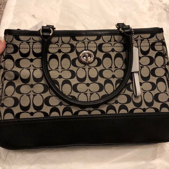 purse - Picture 1 of 6